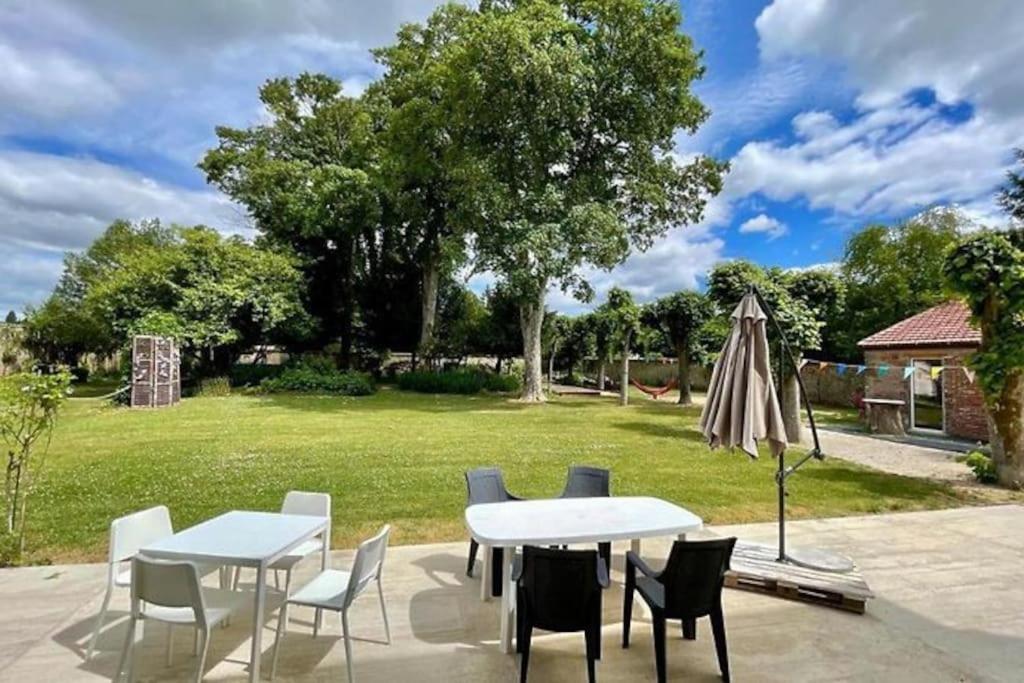 Villa La Demeure De Margot - 24 Couchages Villeneuve-sur-Yonne Exterior foto
