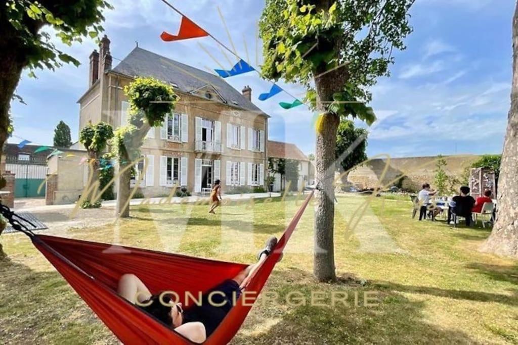Villa La Demeure De Margot - 24 Couchages Villeneuve-sur-Yonne Exterior foto